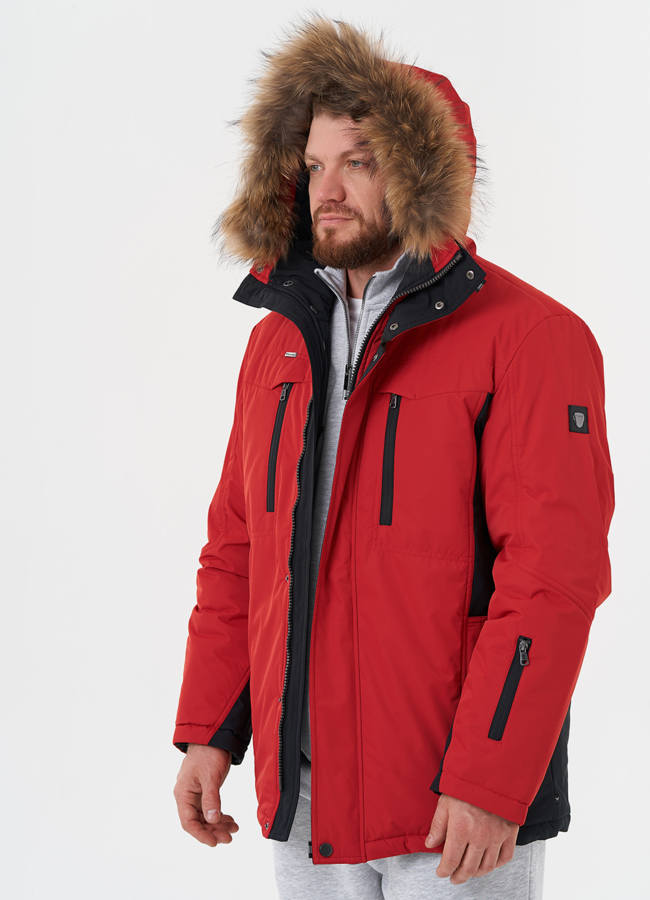 Яркая куртка с капюшоном из меха енота модель № 28277 универмаг малина