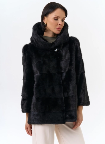 Шуба из норки с капюшоном черного цвета фото