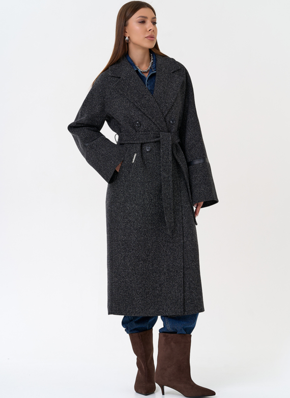 Женское пальто с отделкой из экокожи