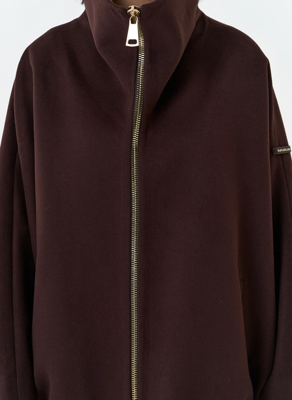 Женское укороченное пальто с высоким воротником