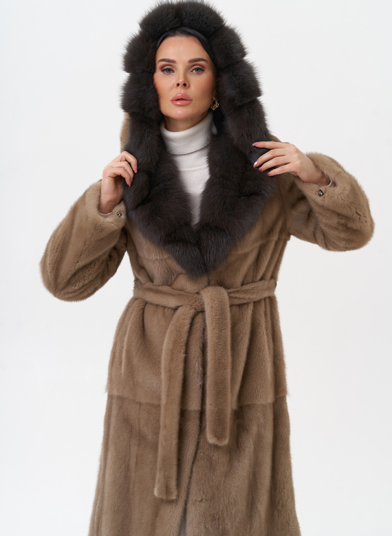 Длинная шуба из норки с куницей