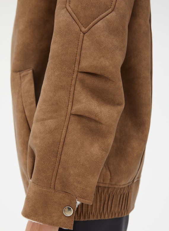 Женская дубленка из эко кожи с воротником стойкой