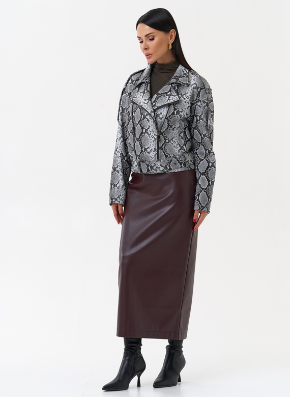 Кожаная куртка со змеиным принтом