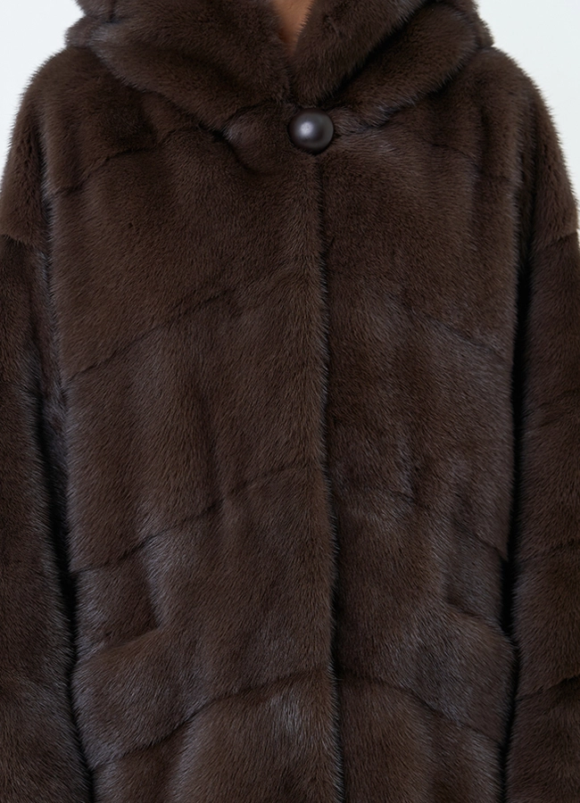 Женская шуба из меха норки с капюшоном модель № 34400 универмаг малина фото
