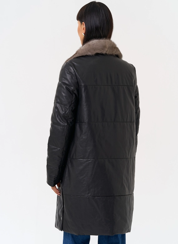Пуховик из натуральной кожи с воротником из меха норки