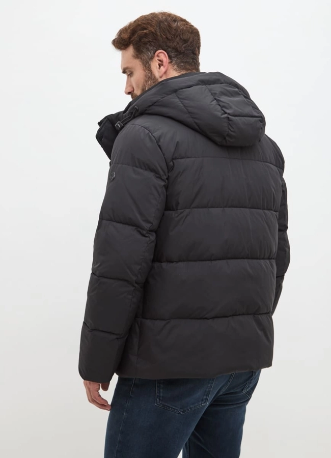 фото Мужской пуховик черного цвета  модель № 32033