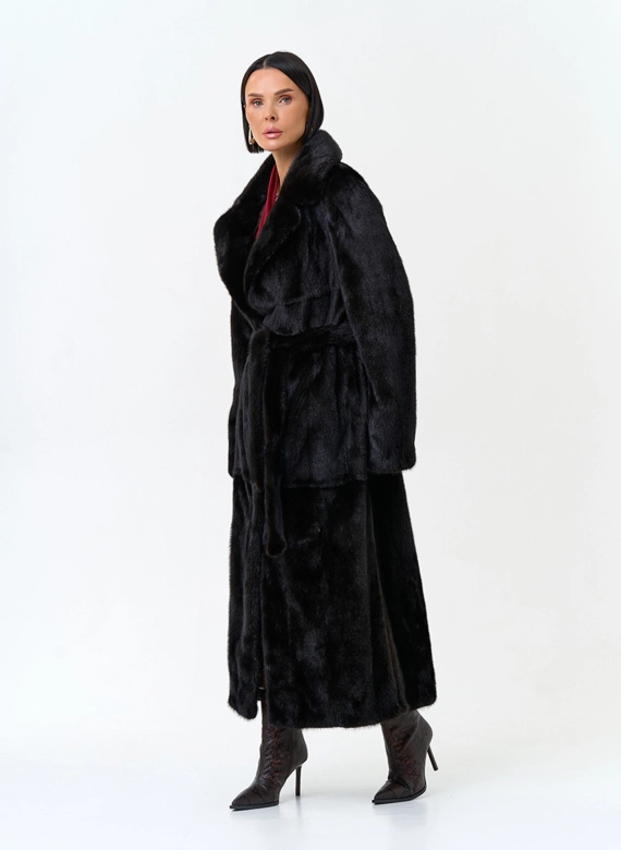 Женская шуба из меха норки с английским воротником фото